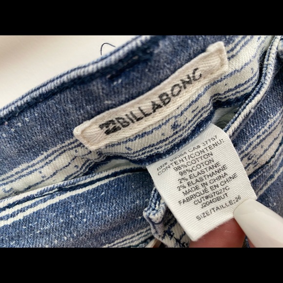 🩳 Billabong shorts 🩳 - Picture 3 of 4